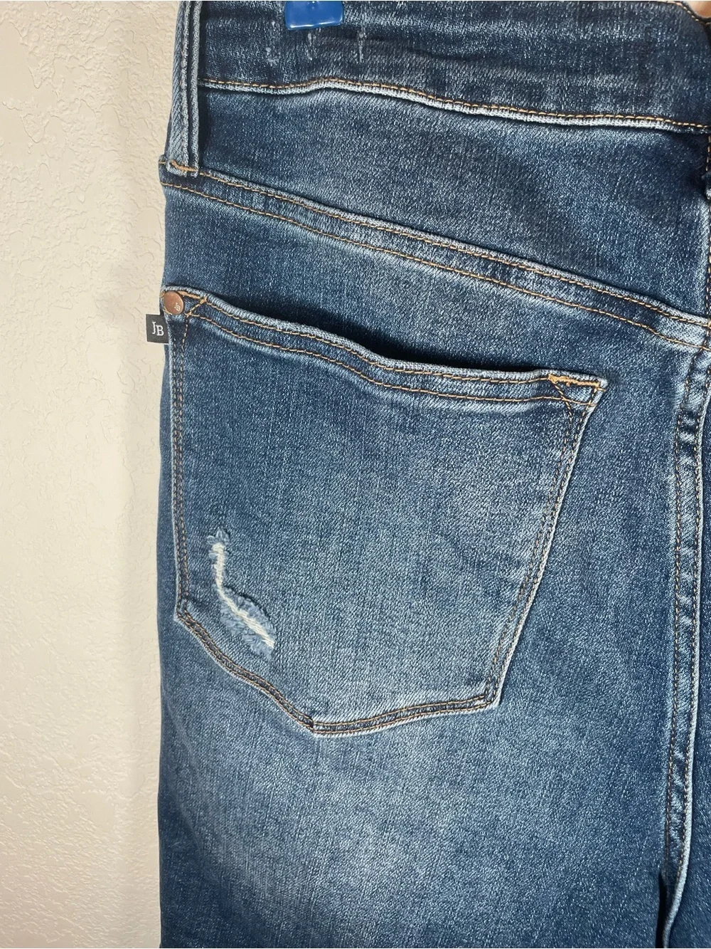 Judy Blue Mid-Rise Distressed Classic Medium Wash Denim Shorts Size 1X